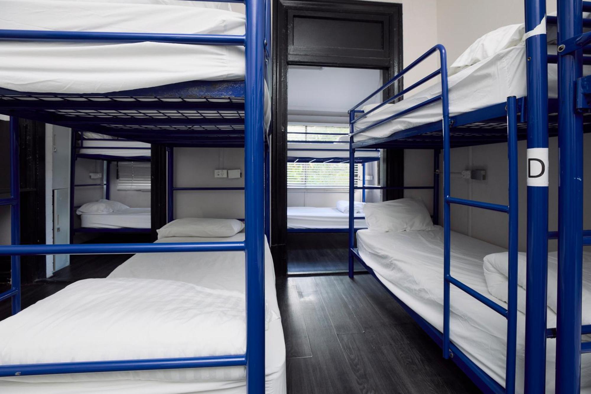Bed in 10-Bed Dormitory Room with Bathroom,1758404365:JPEG